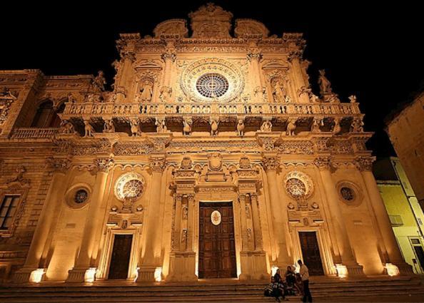 "Il Vecchio Salone" Appartamento In Pieno Centro Con Garage Privato Lecce Kültér fotó