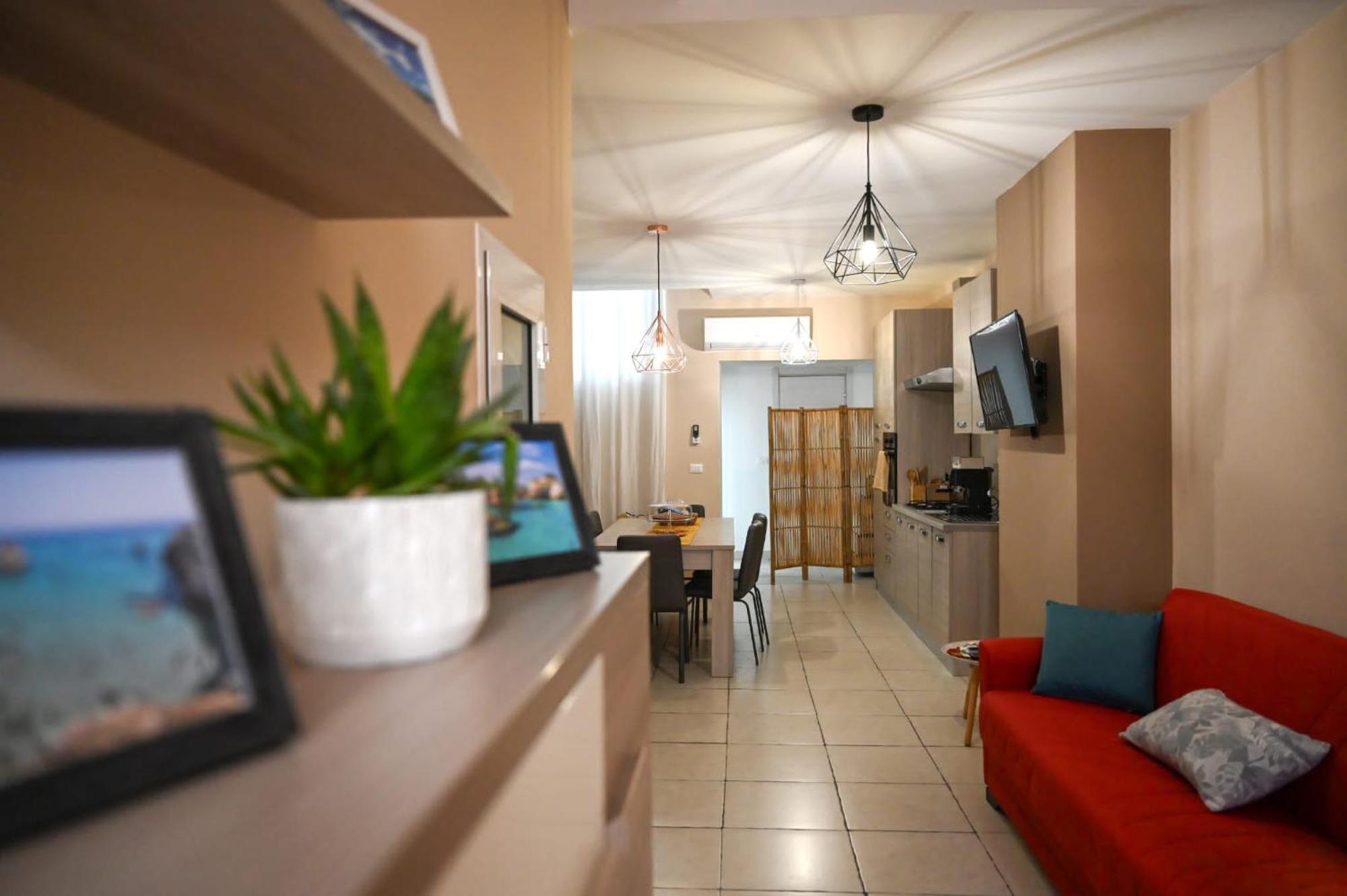 "Il Vecchio Salone" Appartamento In Pieno Centro Con Garage Privato Lecce Kültér fotó