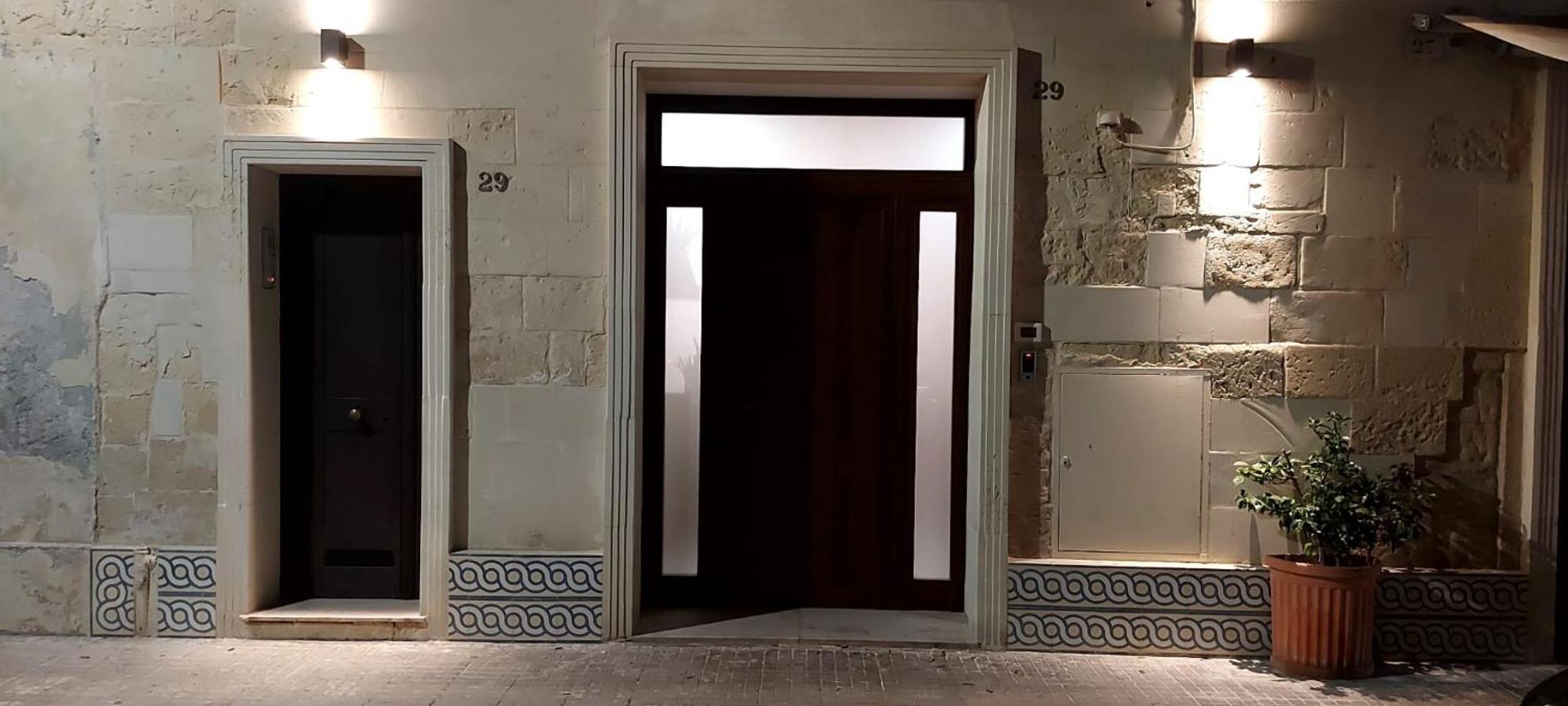 "Il Vecchio Salone" Appartamento In Pieno Centro Con Garage Privato Lecce Kültér fotó